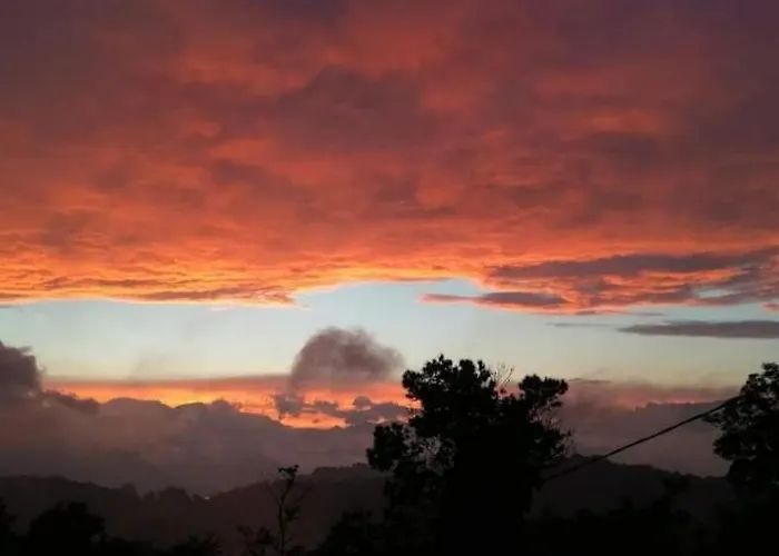 ベッド・アンド・ブレックファスト La Civetta Reno Di Leggiuno